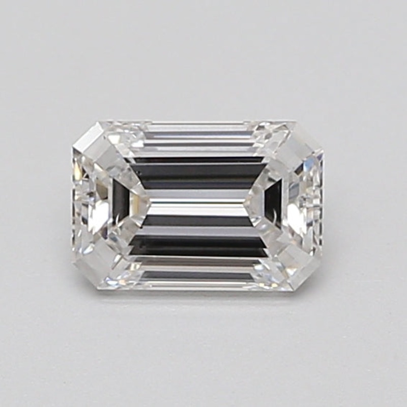 0.7 Ct Emerald Lab Diamond  E  SI1   IGI