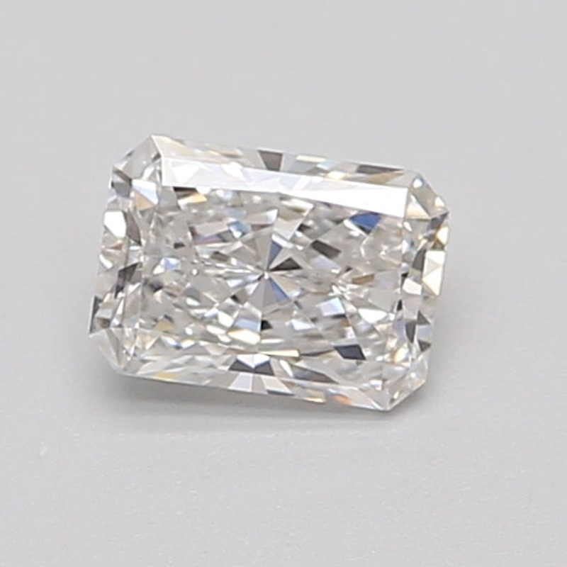 0.7 Ct Radiant Lab Diamond  E  VS1   IGI
