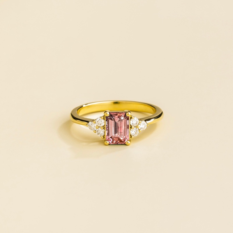 Chateau Gold Ring Morganite & Diamond