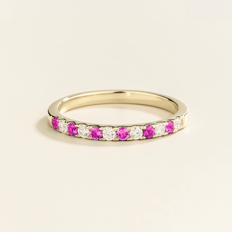 Salto White Gold Ring In Vivid Pink sapphire & Diamond