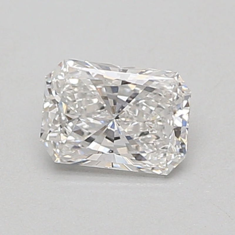 0.73 Ct Radiant Lab Diamond  E  VVS2   IGI
