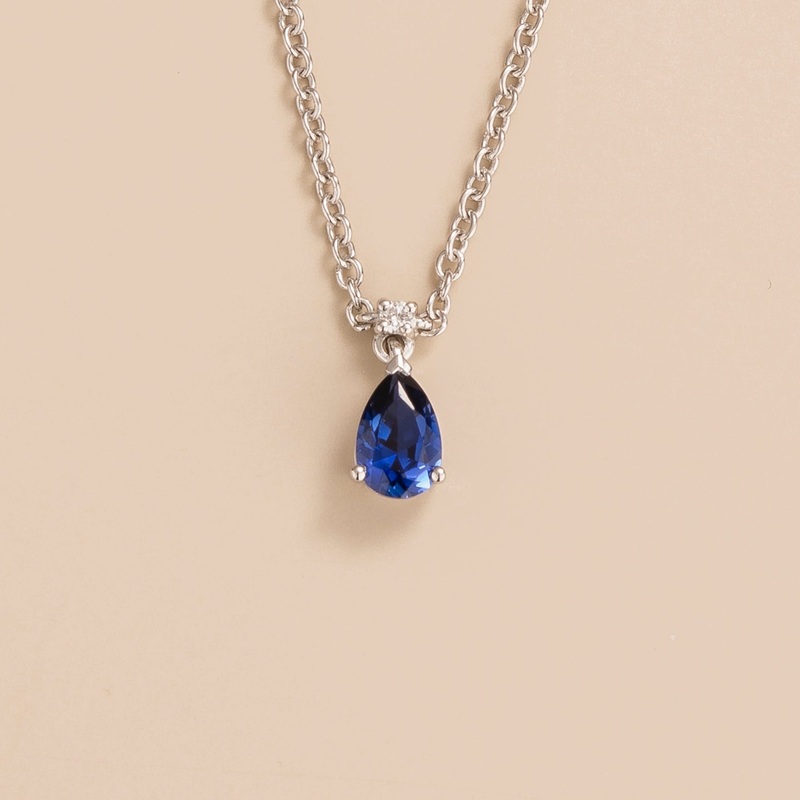 Ori small pendant necklace Blue sapphire & Diamond set in White gold