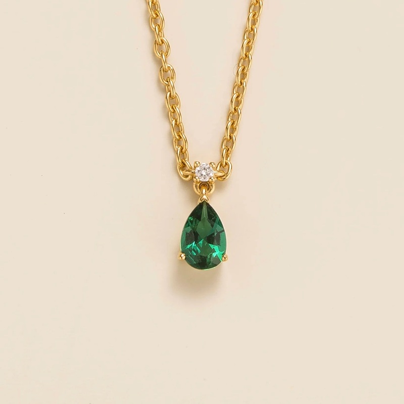 Ori Small Pendant Necklace In Emerald & Diamond Set In Gold