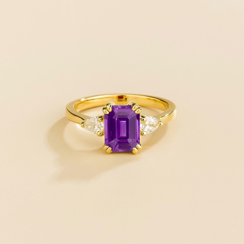 Ailes Gold Ring Purple Sapphire & Diamonds