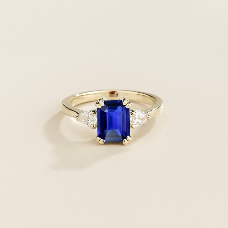 Ailes White Gold Ring Blue Sapphire & Diamonds