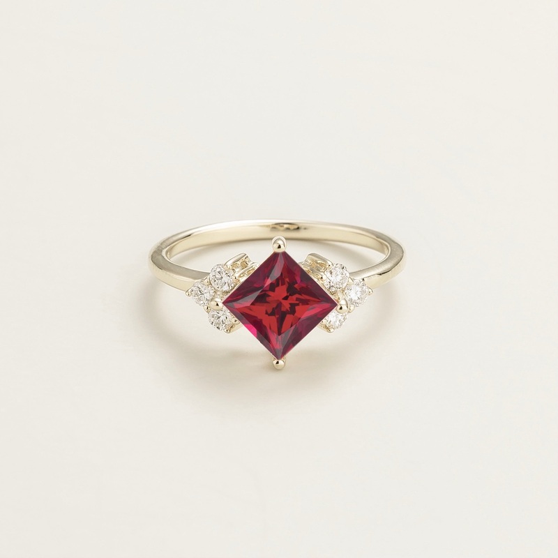 Amore White Gold Ring Ruby & Diamond