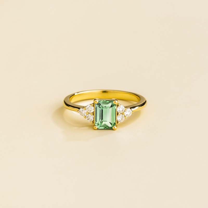 Chateau Gold Ring Green Sapphire & Diamond