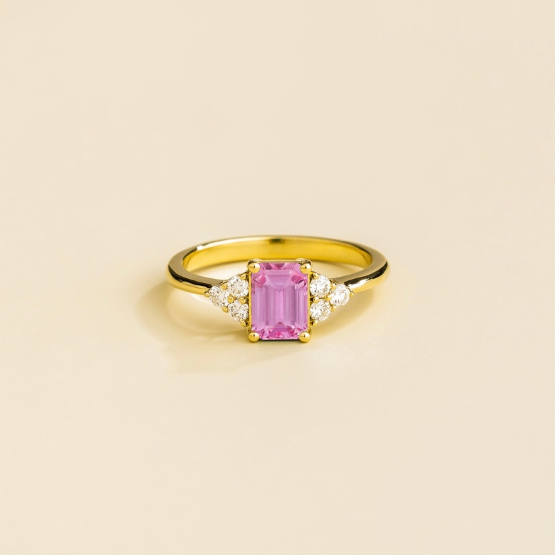 Chateau Gold Ring Pink Sapphire & Diamond