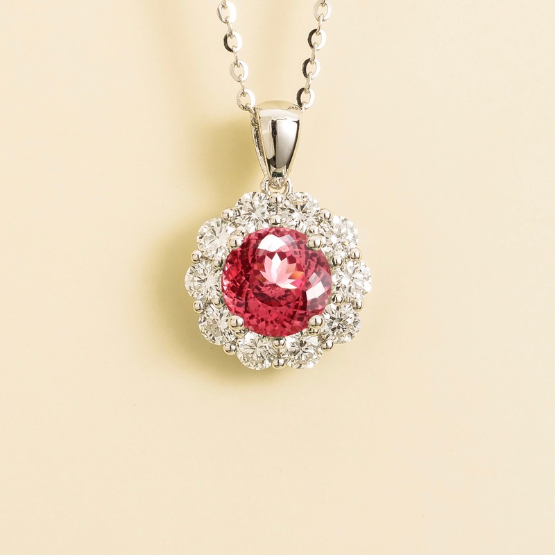 Floret White Gold Necklace Set With Padparadscha Sapphire & Diamond