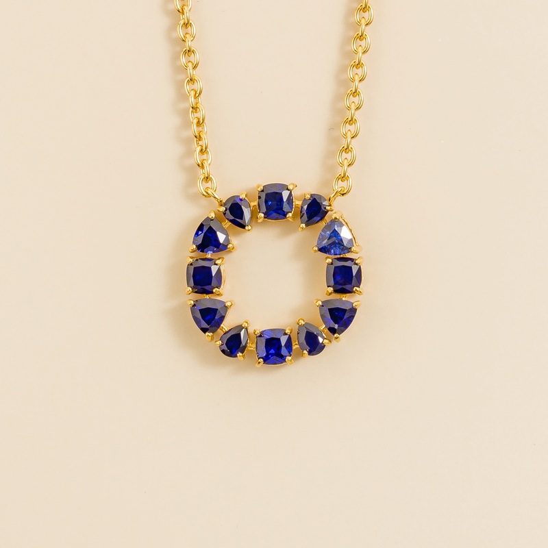 Glorie gold necklace set with Blue sapphire