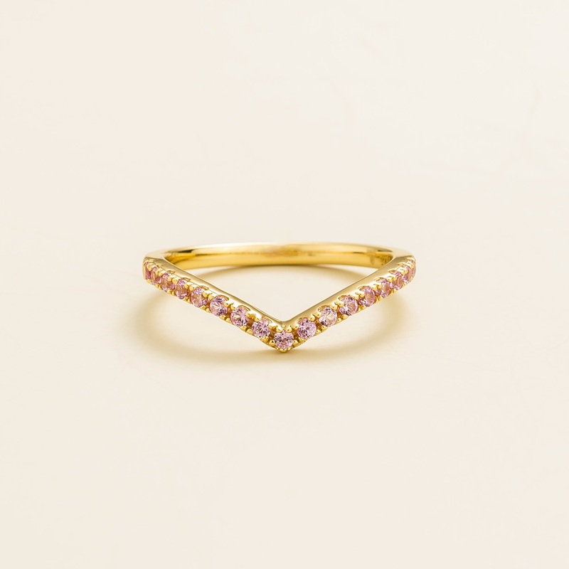 Kasso gold ring set with Pink sapphire