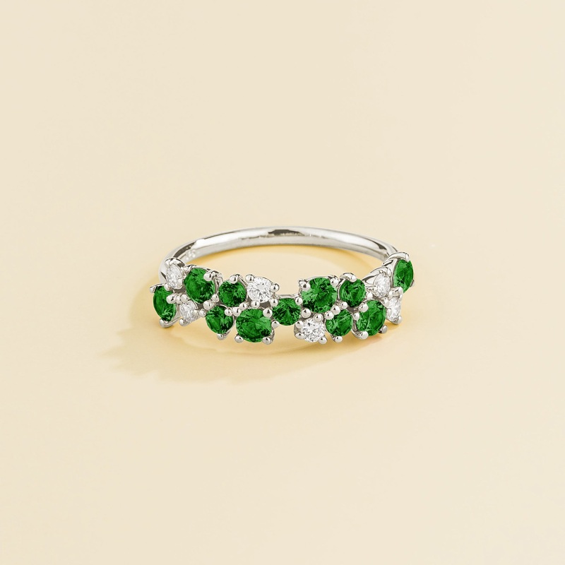 Starry White Gold Ring Emerald & Diamond