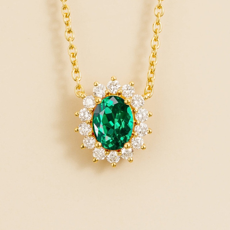 Divo Gold Necklace Set With Emerald & Diamond