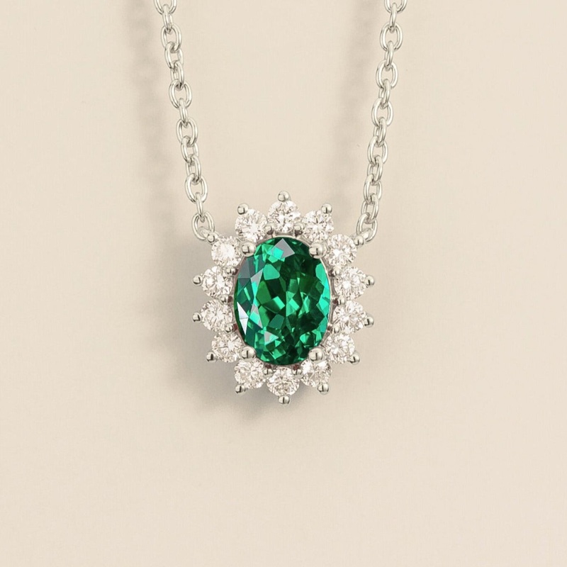 Divo White Gold Necklace Set With Emerald & Diamond