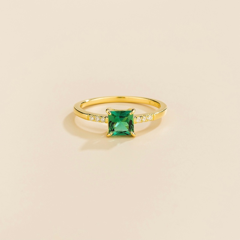 Etre Gold Ring Emerald & Diamond