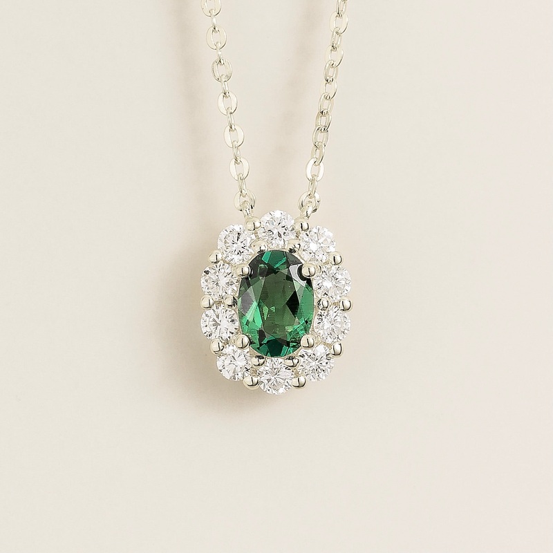 Prill White Gold Necklace Set With Emerald & Diamond