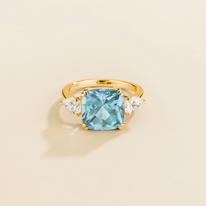 Pari Gold Ring in Paraiba Sapphire & Diamond