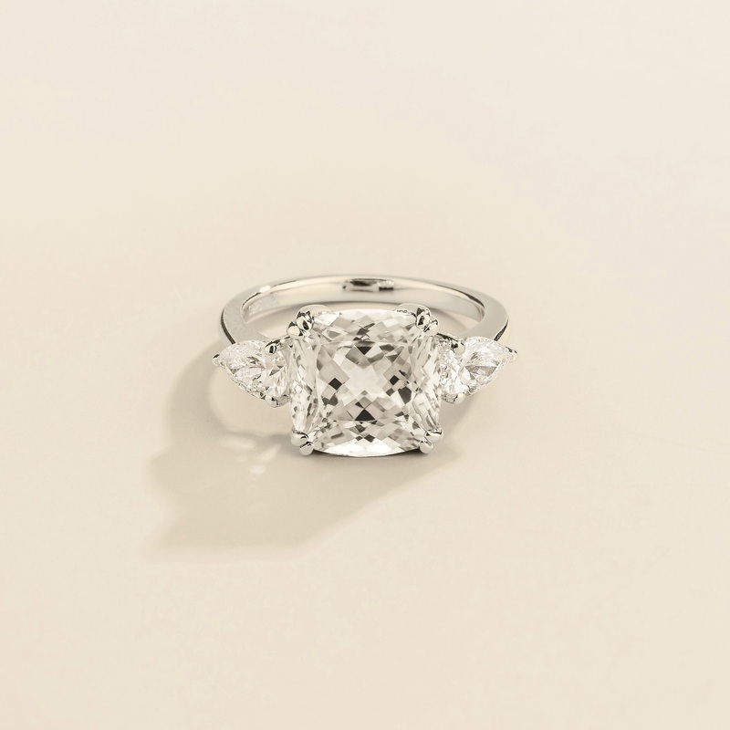 Pari White Gold Ring in Diamonds