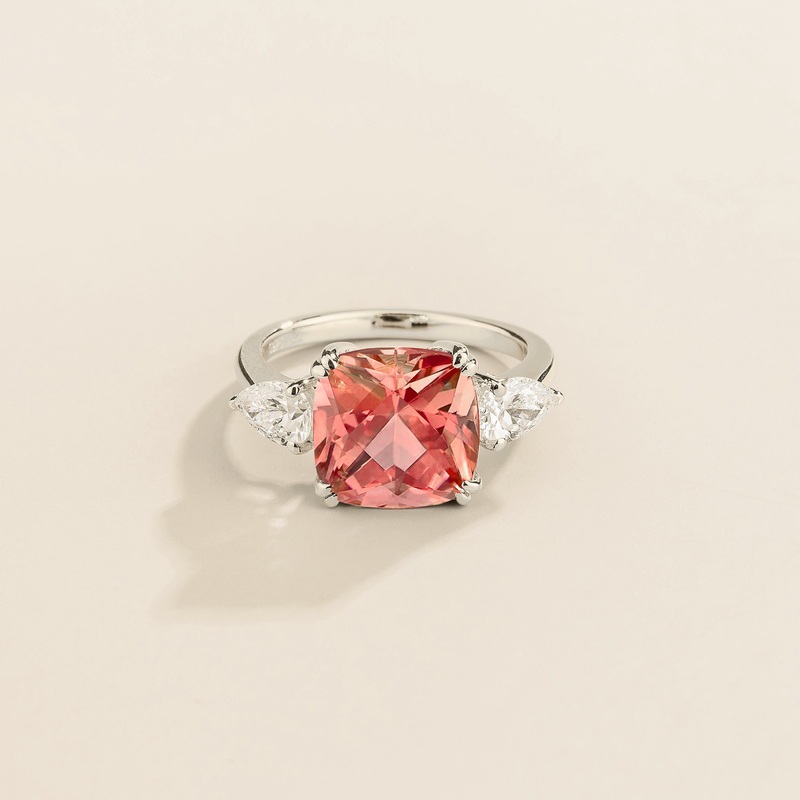 Pari White Gold Ring in Padparadscha Sapphire & Diamond