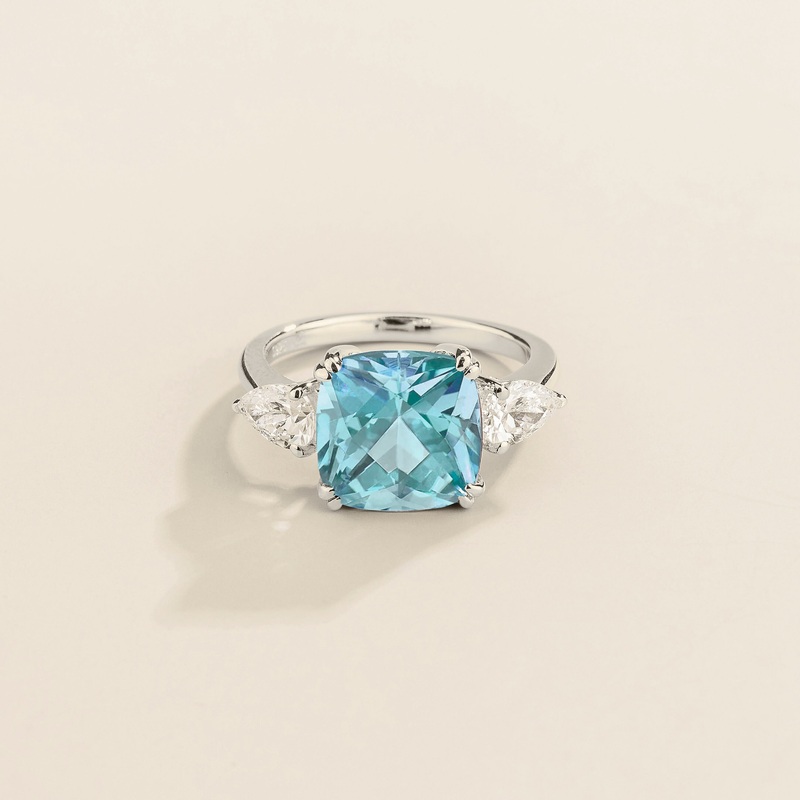 Pari White Gold Ring in Paraiba Sapphire & Diamond